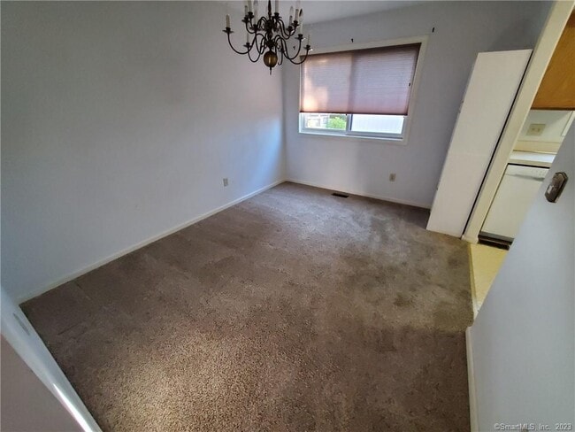 Building Photo - 27 Crows Nest Ln