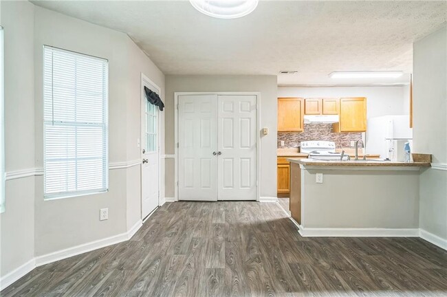 Building Photo - 5638 Fair Creek Way