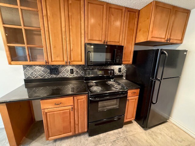 Building Photo - 2565 Grassy Point Dr