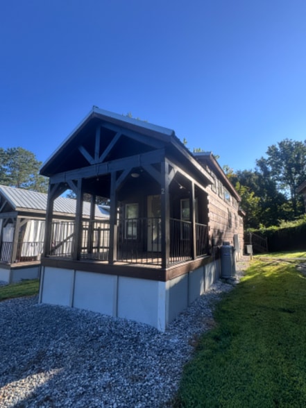 Building Photo - 2 Tiny Home Cir