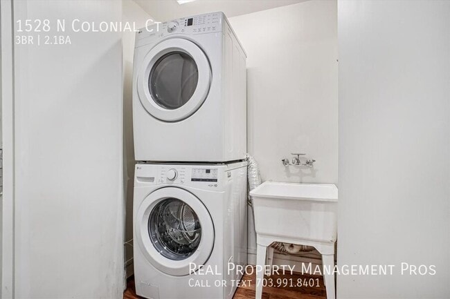 Building Photo - 1528 N Colonial Ct