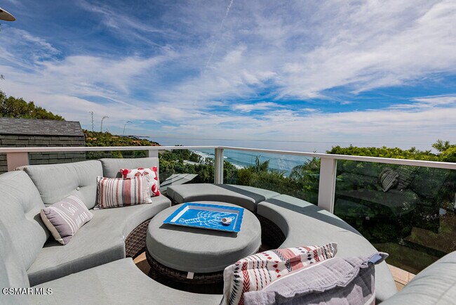 Building Photo - 33410 CA-1