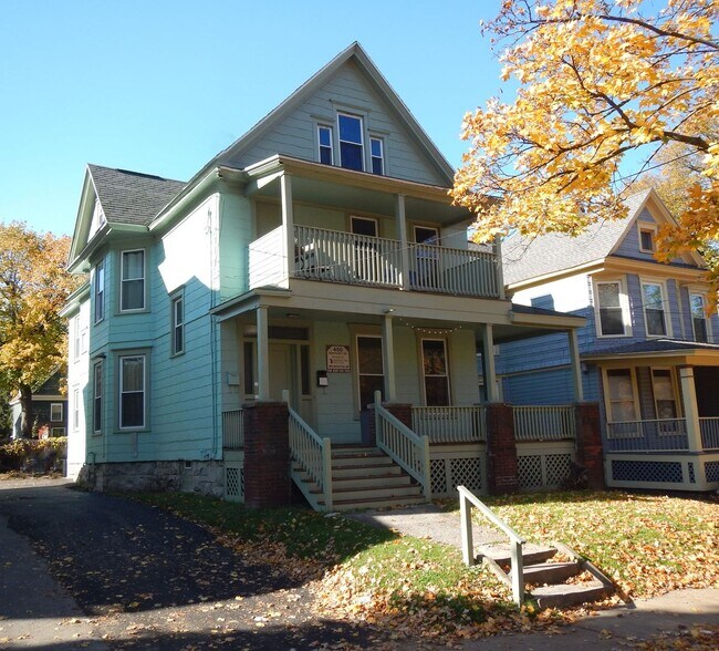 Building Photo - 450 Westcott St
