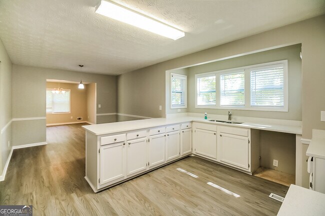 Building Photo - 100 Smokemont Dr