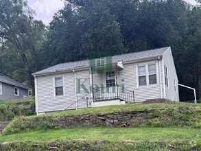 Building Photo - Spacious 2 Bedroom Home with Finished Base...