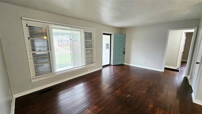 Building Photo - 3808 NW 31st St