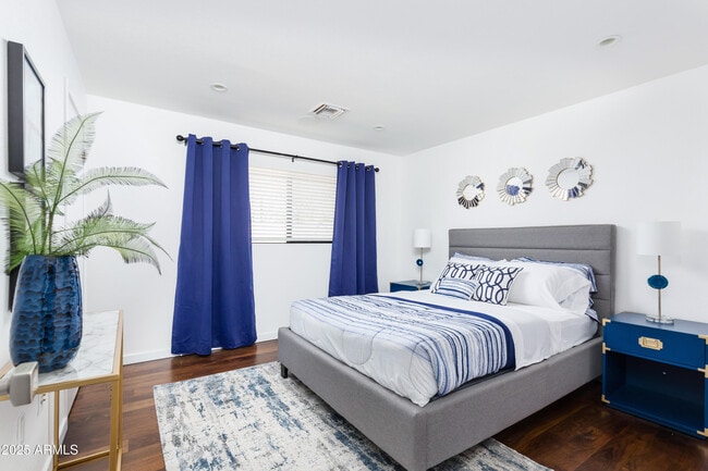 Building Photo - 6924 E Mariposa Dr