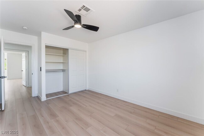 Building Photo - 8300 Bermuda Beach Dr