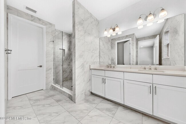 Building Photo - 467 Rum Runner Wy