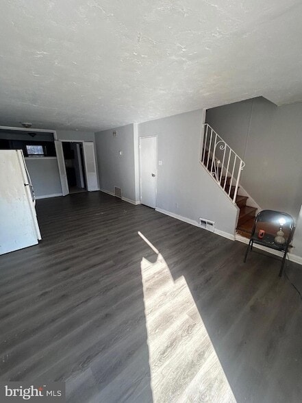 Building Photo - 2113 Church Ln