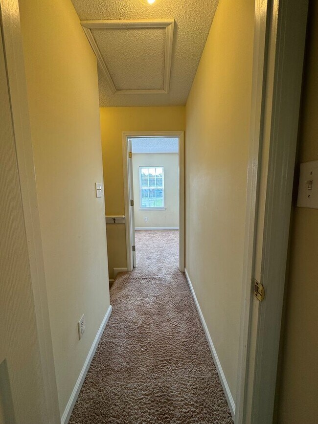 Building Photo - 1005 Timberlake Trail