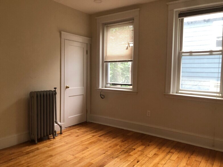 Building Photo - 16 Copenger St