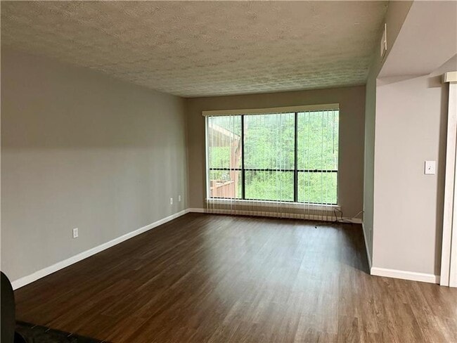 Building Photo - 1059 Mariners Dr