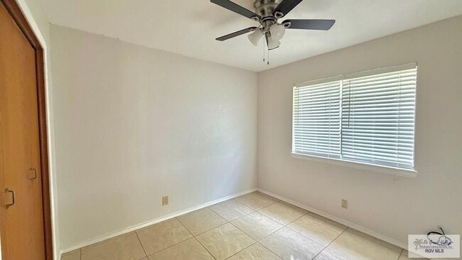 Building Photo - 1587 Pinion Dr