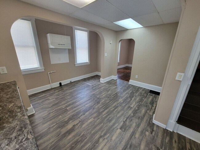 Building Photo - 24 Millville Ave 2BR/1BA (West Hamilton)