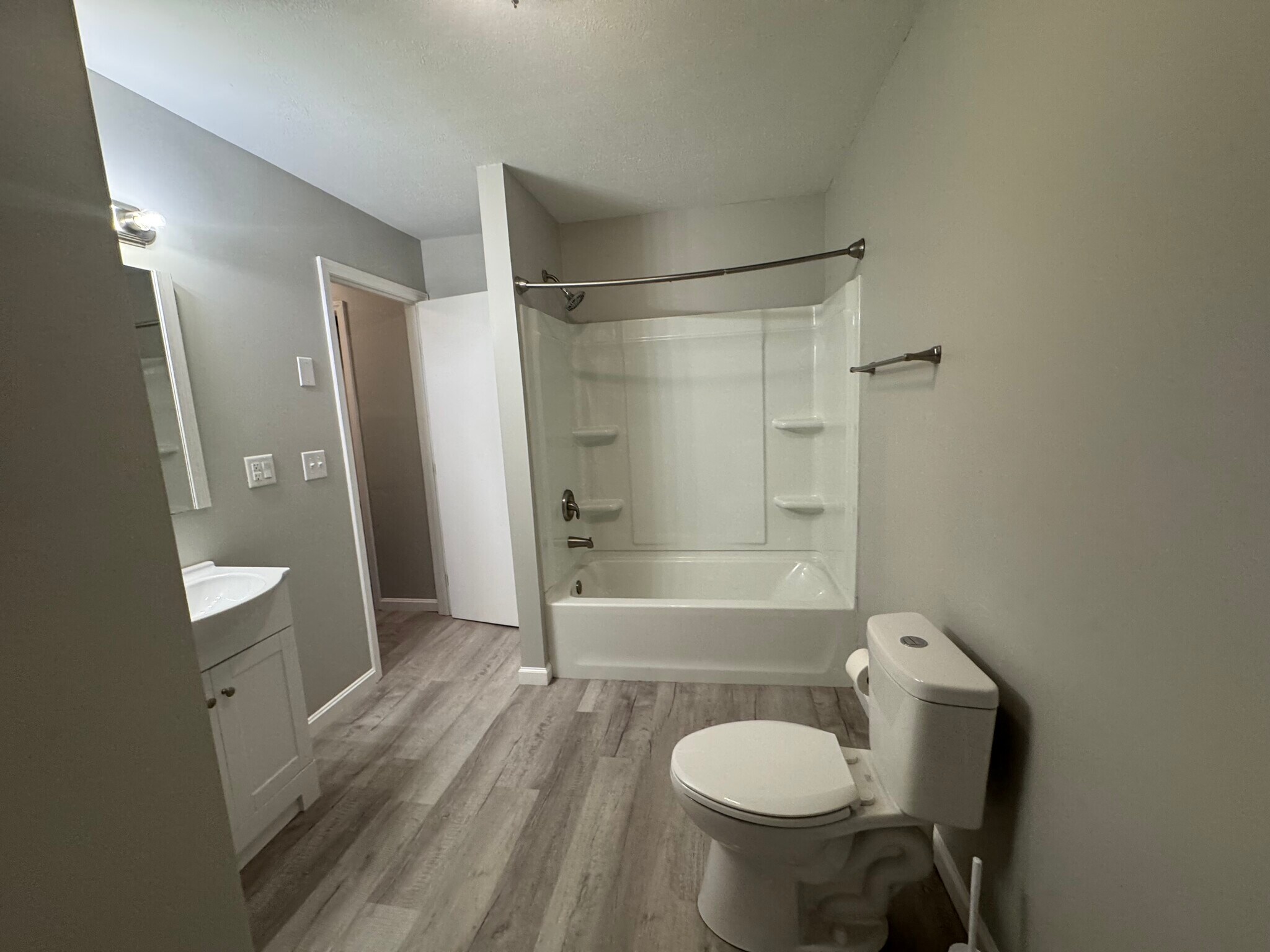 Building Photo - 6440 Highway 135 NE