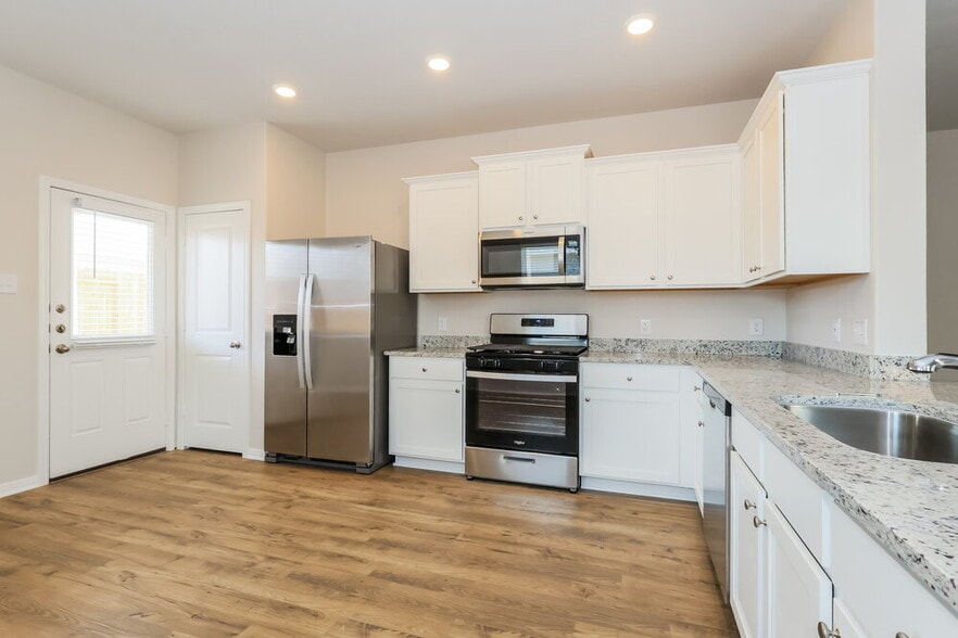 Building Photo - 15574 Caramel Spgs Dr