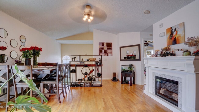 Building Photo - 316 Tulip Ln