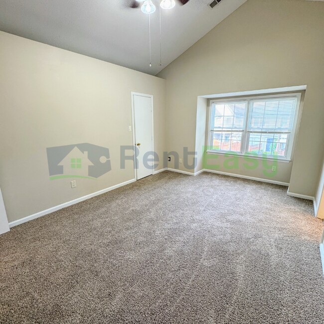 Building Photo - 401 Henley Ct