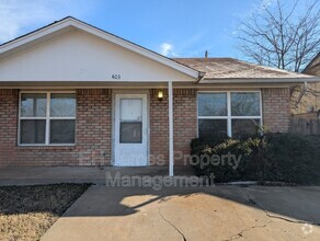 Building Photo - 403 S Elm Ct