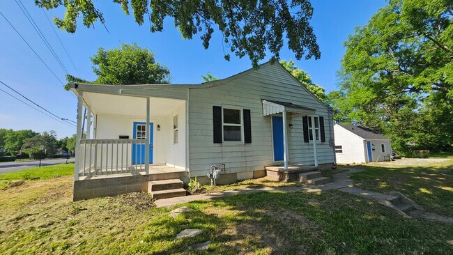 Building Photo - 2804-2806 Raible Ave.