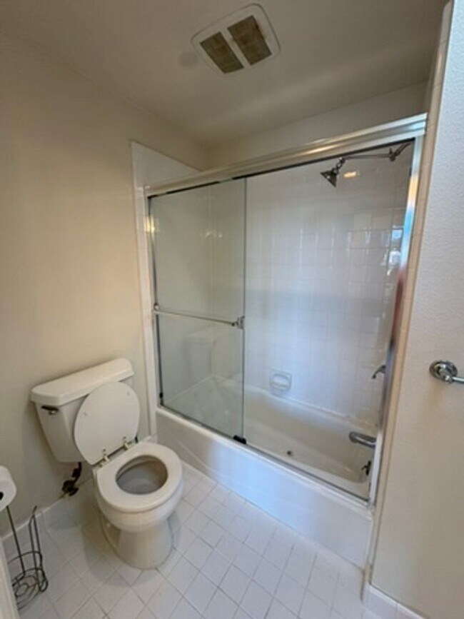 Building Photo - 280 Portola Dr