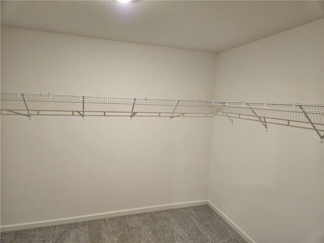 Building Photo - 326 Silverton Dr