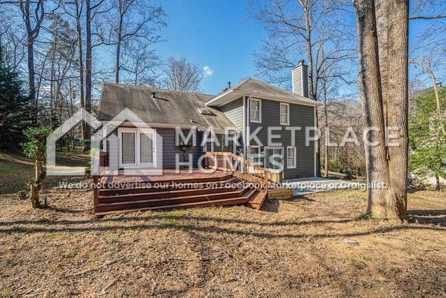 Building Photo - 525 Allana Dr