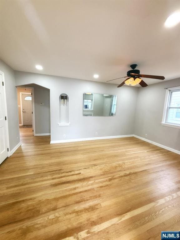 Building Photo - 904 5th St