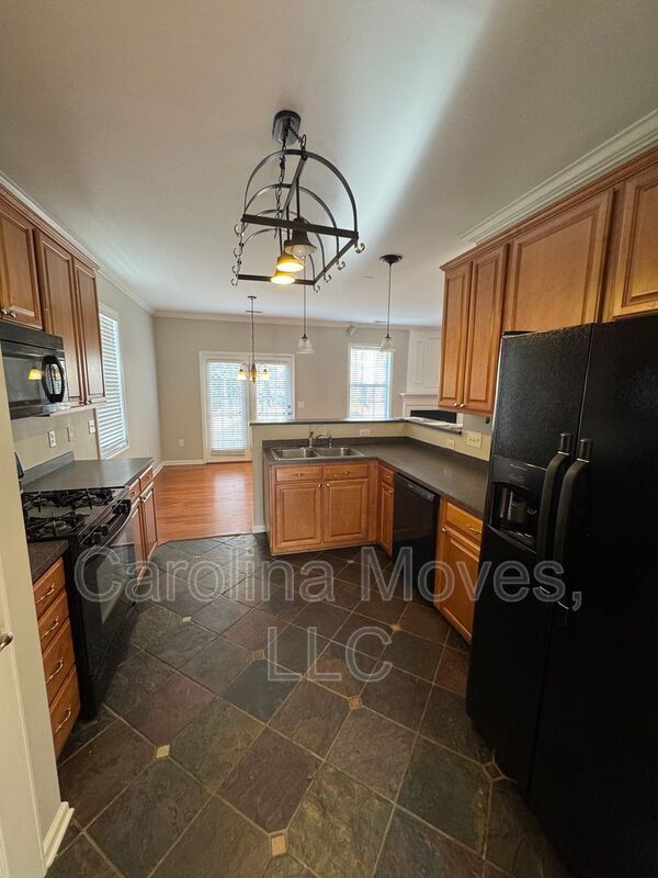 Building Photo - 104 Shairpin Ln