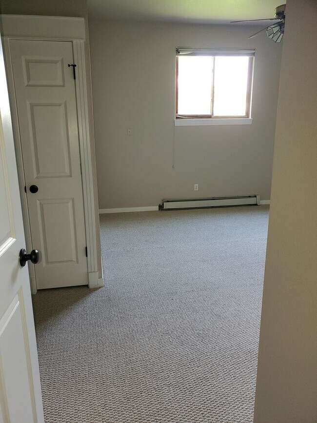 Building Photo - 2012 Remington St