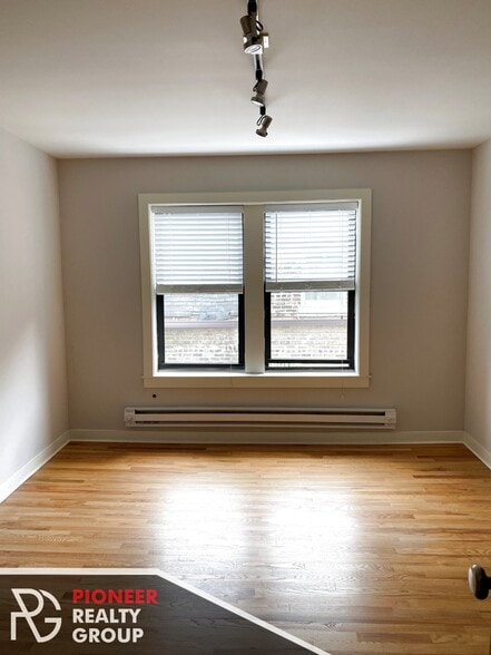 Building Photo - 2423 N Kedzie Blvd