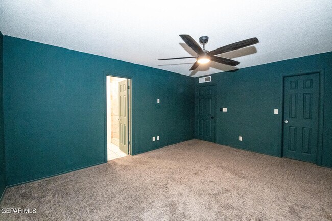 Building Photo - 11416 Lake Ozarks Dr