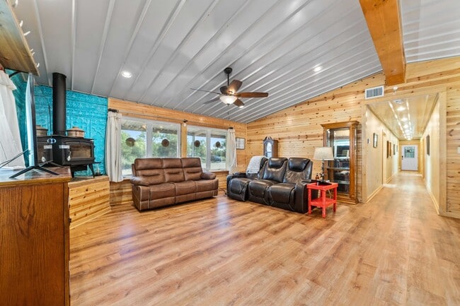 Building Photo - 970 Co Rd 256