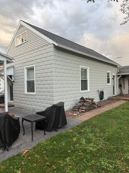 Building Photo - 310 Keller Ave