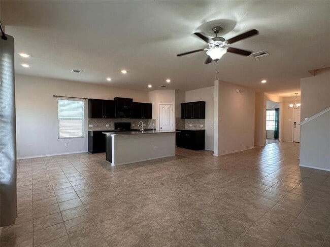 Building Photo - 148 Ammonite Ln