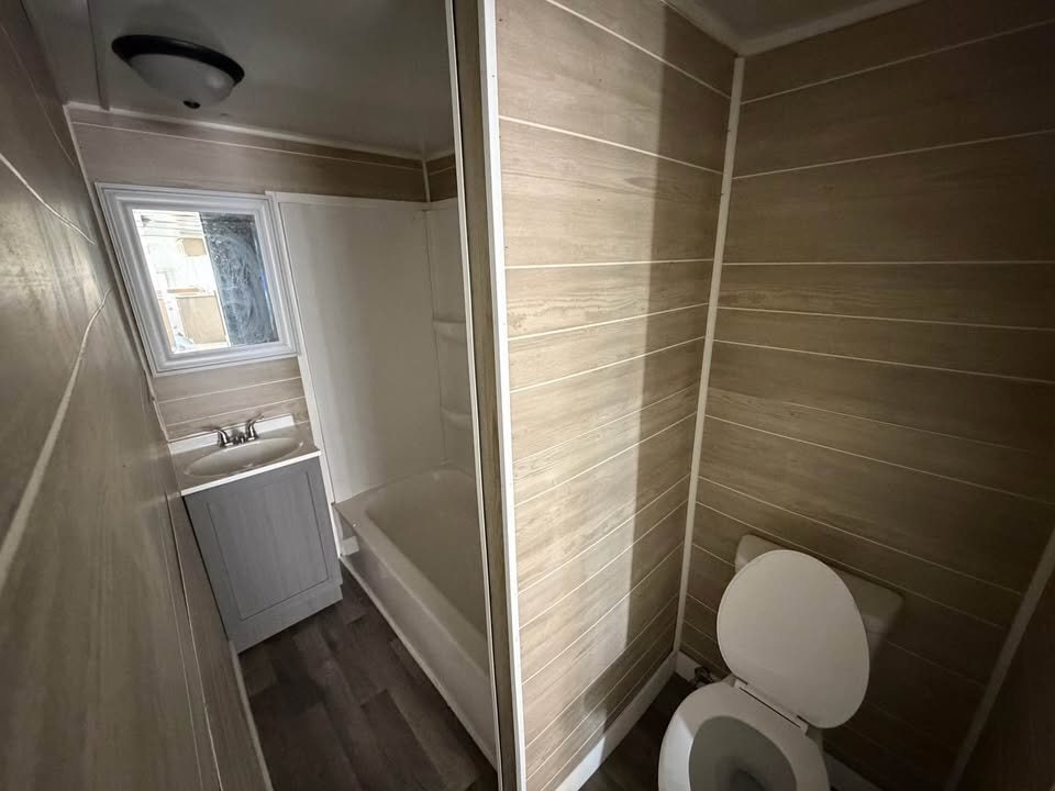 Building Photo - 2825 SE 14th St