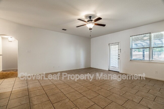 Building Photo - 8003 Oxbow Way