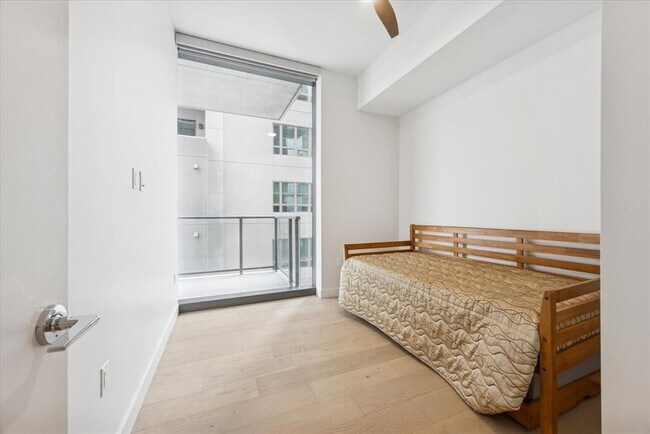 Building Photo - 44 East Ave