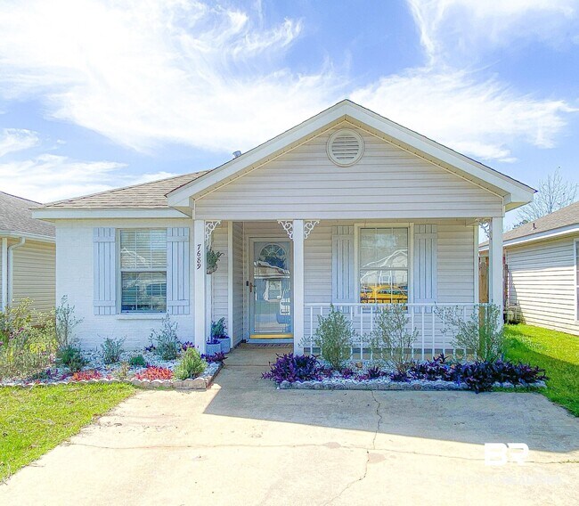 Building Photo - 7689 Audubon Dr