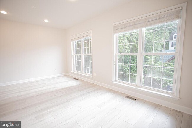 Building Photo - 12910 Ethel Rose Way