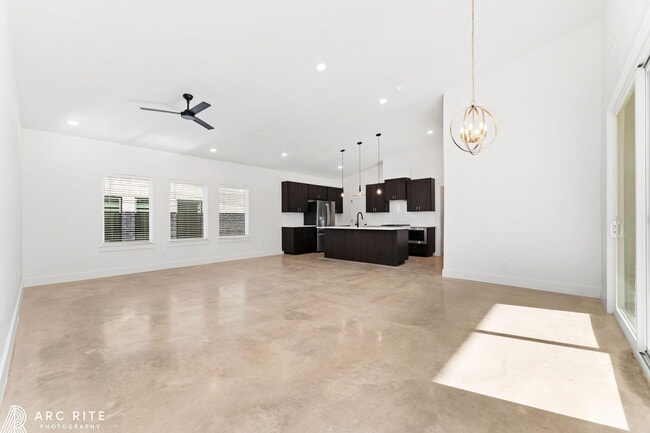 Building Photo - 4521 22nd Pl