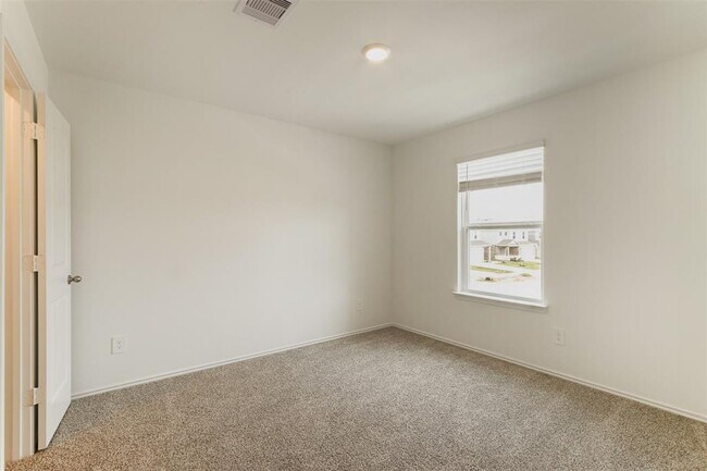 Building Photo - 5602 Sycamore Glen Dr