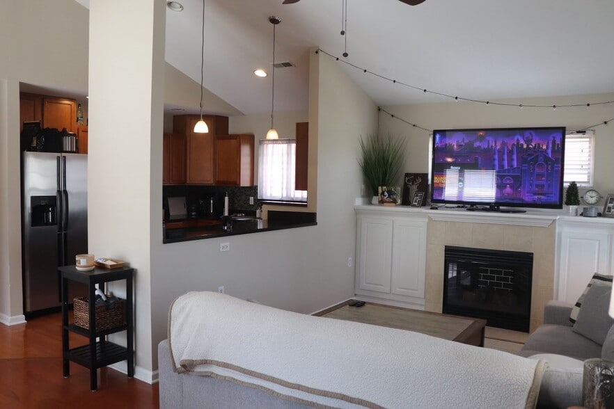 Living room - 4129 Ballard Ave