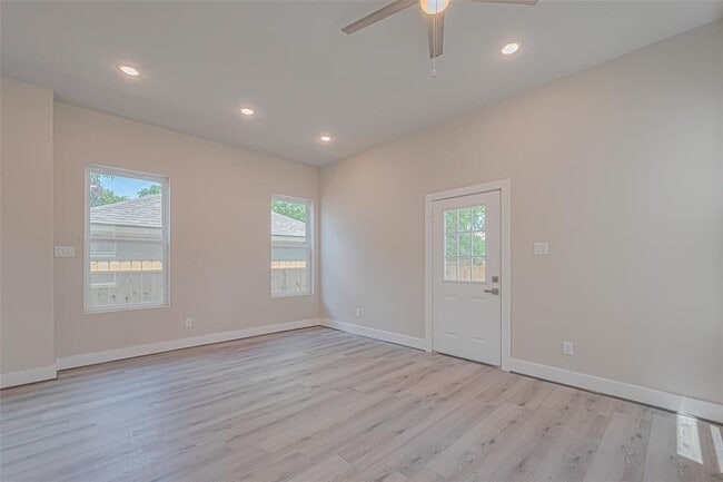 Building Photo - 2414 Sam Wilson St