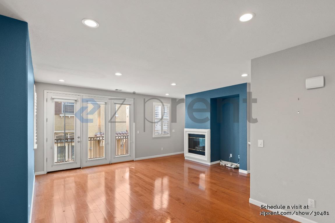 Building Photo - 327 Bella Ridge Terrace