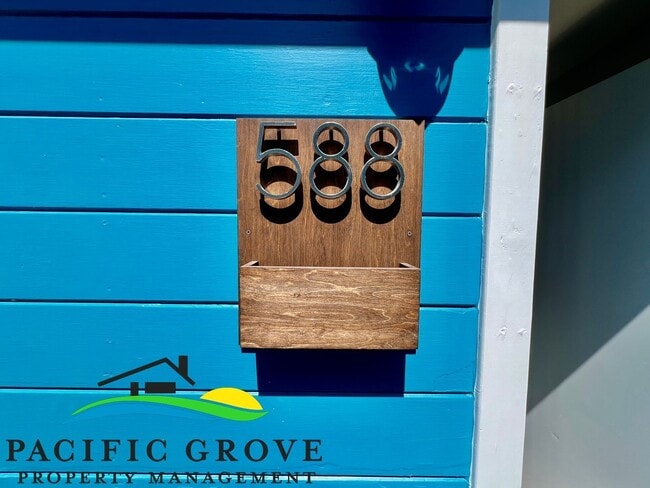 Building Photo - Junipero Ave Apartment Studio - Available NOW!