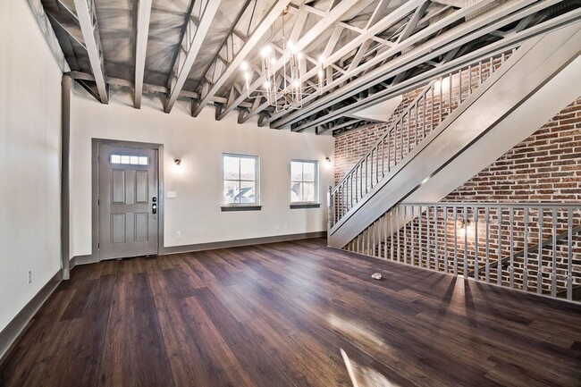 Primary Photo - Chicago Row Townhouse