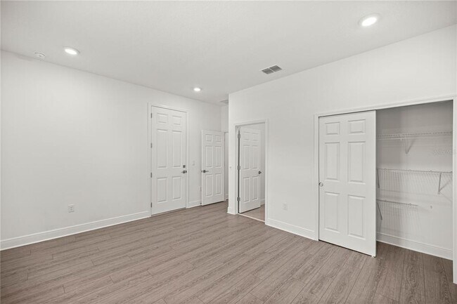 Building Photo - 5711 SW 78th Ave Rd