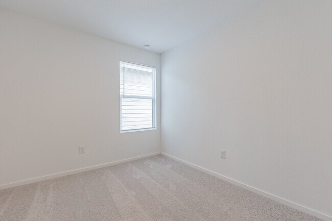 Building Photo - 6749 Marble Rdg
